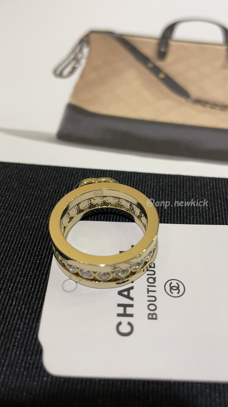 Chanel Hollowed Out Rhinestone Gold Cc Ring (4) - www.newkick.vip